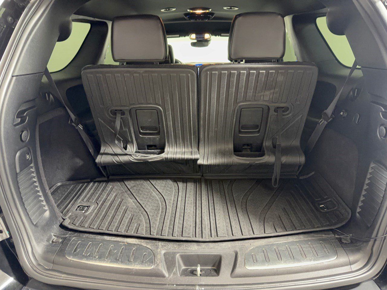 Used 2019 Dodge Durango R/T w/ Technology Group AWD/4WD image 32
