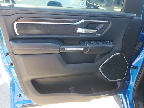Used 2022 RAM 1500 Laramie AWD/4WD image 11