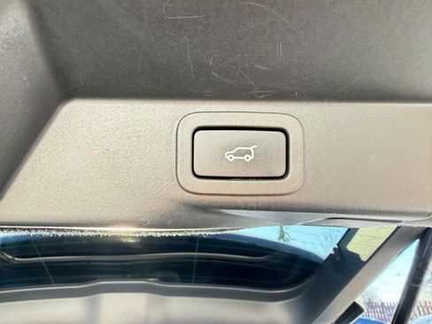 Used 2017 Land Rover Range Rover Sport HSE image 36