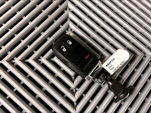 Used 2024 RAM 3500 Big Horn image 12