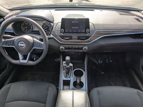 Used 2023 Nissan Altima 2.5 SV image 17