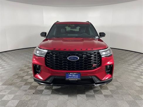 Certified 2025 Ford Explorer ST image 26