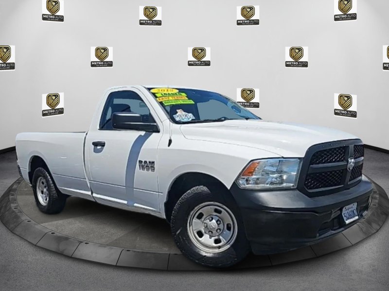 Used 2018 RAM 1500 Express RWD image 2