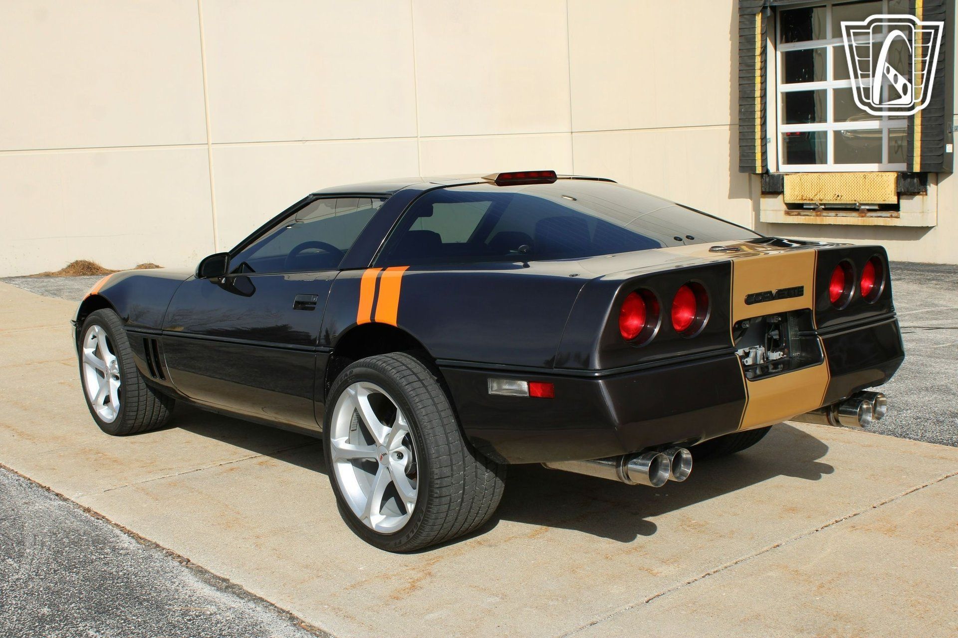 Used 1988 Chevrolet Corvette Coupe RWD image 17
