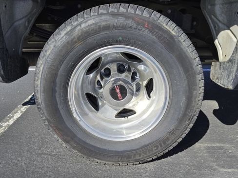 Used 2023 GMC Sierra 3500 Denali AWD/4WD image 9