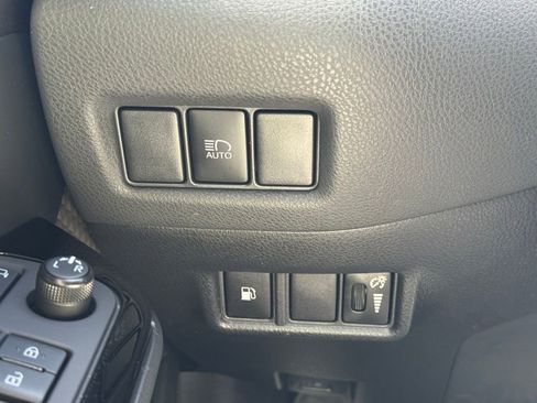 Certified 2020 Toyota C-HR Limited FWD image 27