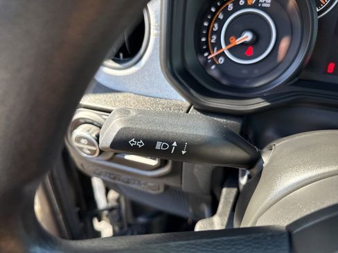 Used 2024 Jeep Gladiator Sport image 23