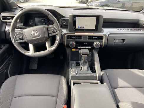 Used 2025 Toyota Tacoma SR5 w/ SR5 Upgrade Package image 10