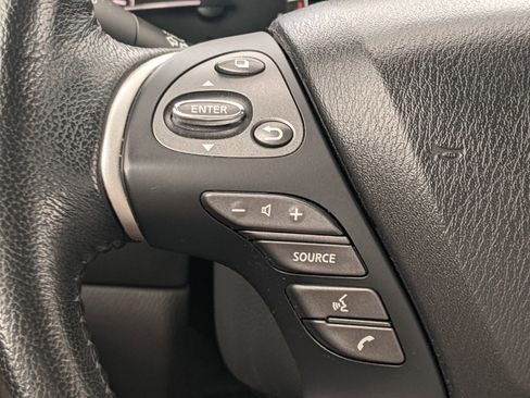 Used 2019 Nissan Pathfinder SV image 20