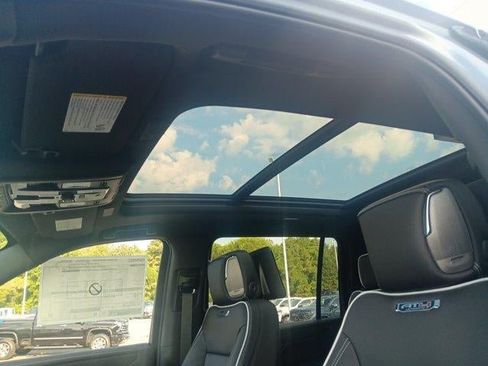 New 2026 GMC Yukon XL AT4 Ultimate w/ LPO, Floor Liner Package AWD/4WD image 13