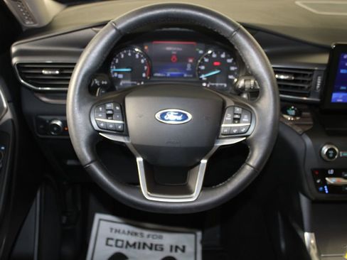 Certified 2020 Ford Explorer Limited w/ Class III Trailer Tow Package image 17