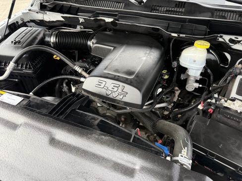 Used 2024 RAM 1500 Classic SLT RWD image 32