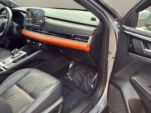 Used 2023 Mitsubishi Outlander SEL image 10