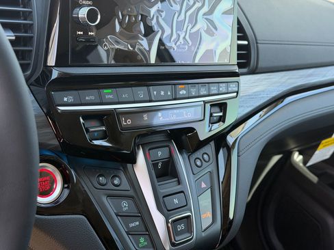 New 2026 Honda Odyssey Elite image 21