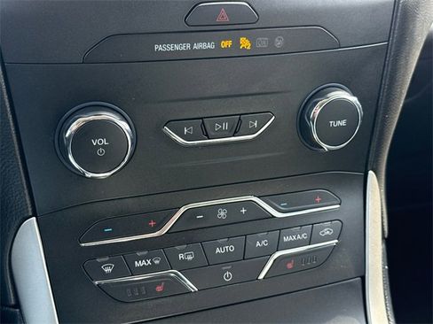 Used 2019 Ford Edge SEL w/ Equipment Group 201A image 26