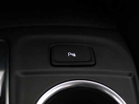 Used 2022 Chevrolet Equinox LT w/ Driver Convenience Package FWD image 25
