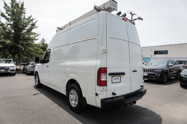 Used 2021 Nissan NV 3500 SV RWD image 10