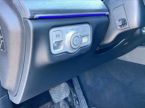 Used 2020 Mercedes-Benz GLE 350 image 33