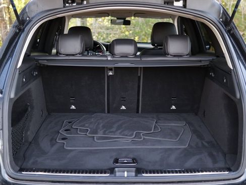 Used 2021 Mercedes-Benz GLC 300 4MATIC image 28