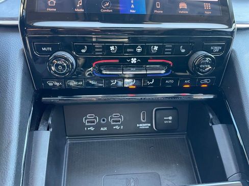 Used 2023 Jeep Grand Cherokee 4WD 4xe w/ Luxury Tech Group II image 30