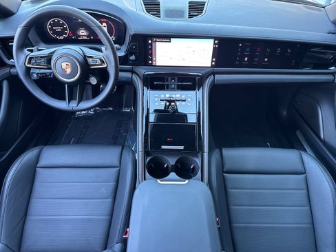 Certified 2025 Porsche Panamera RWD image 7