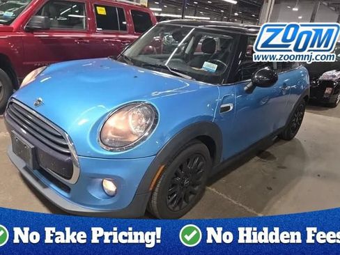 Used 2019 MINI Cooper 2-Door Hardtop FWD image 1