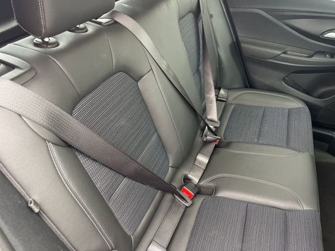 Used 2025 Buick Envista Preferred FWD image 25