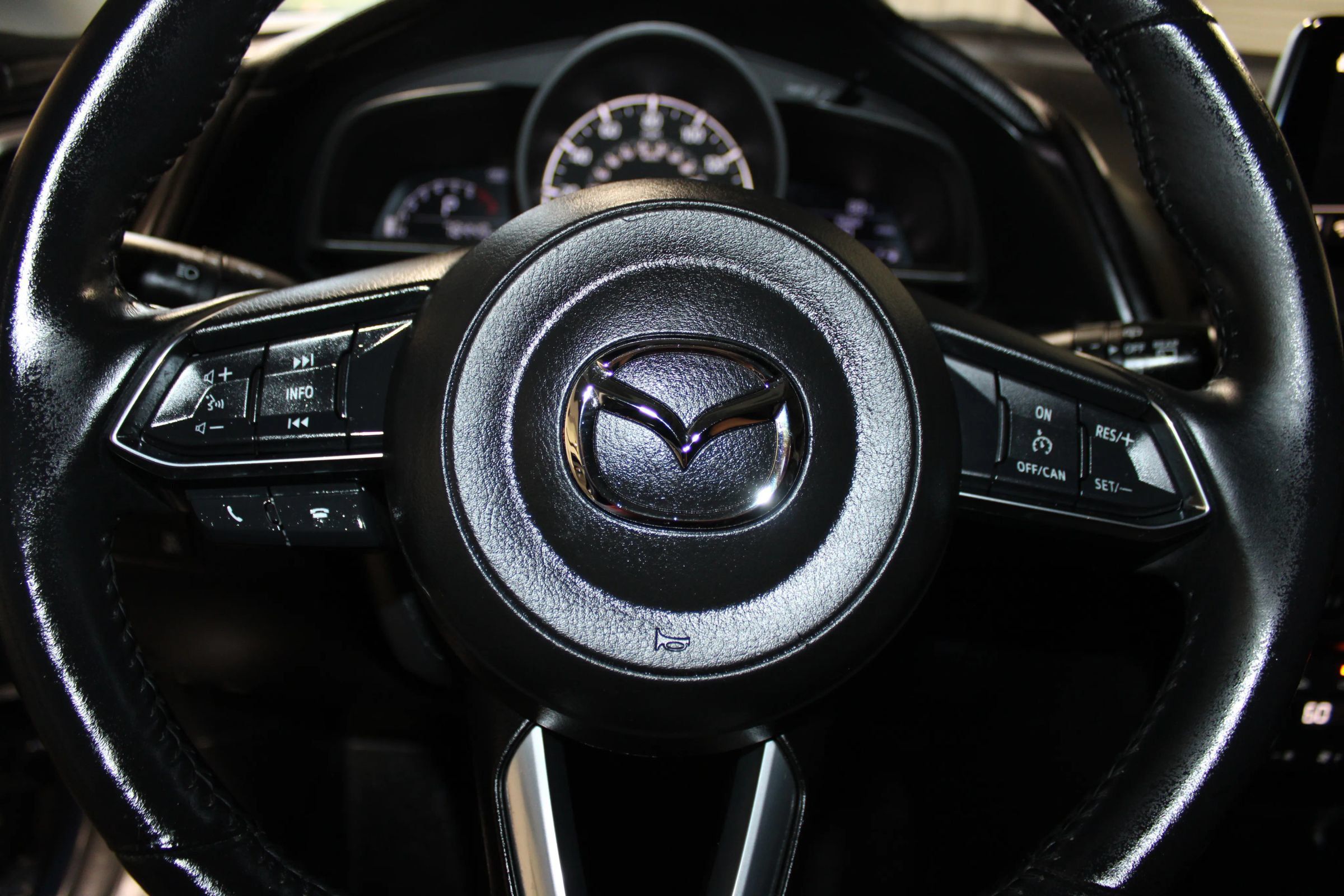 Used 2018 MAZDA MAZDA3 Touring FWD image 23