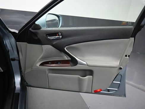 Used 2006 Lexus IS 350 image 29