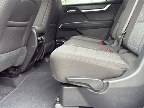 Certified 2025 GMC Acadia Elevation image 23