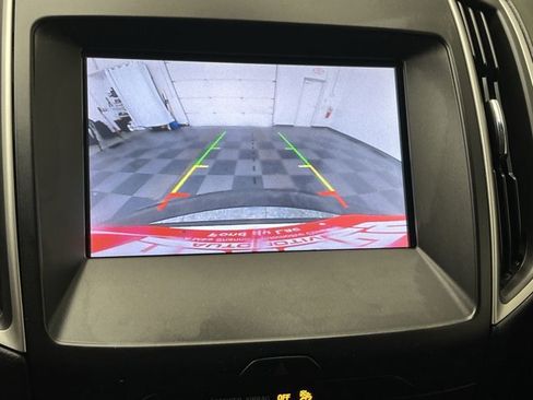 Used 2020 Ford Edge SEL w/ Convenience Package image 6