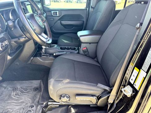 Used 2020 Jeep Gladiator Sport w/ Quick Order Package 24S image 12