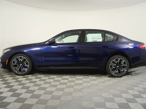 New 2026 BMW i5 eDrive40 w/ M Sport Package image 6