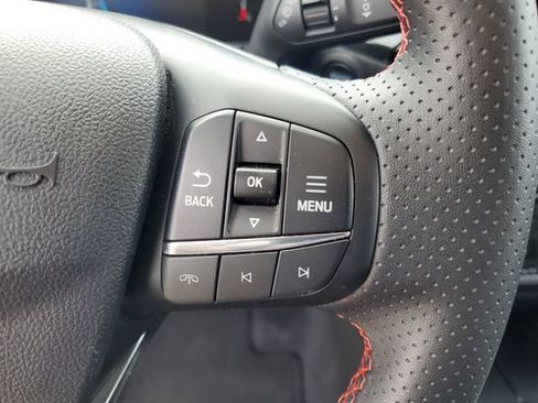 Used 2025 Ford Escape ST-Line AWD/4WD image 18