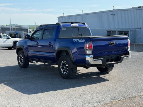 Used 2022 Toyota Tacoma TRD Off-Road image 7