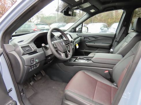 New 2026 Honda Ridgeline Black Edition image 2