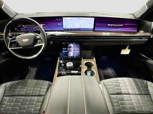 New 2026 Cadillac Escalade Platinum Sport w/ LPO, ONYX Package AWD/4WD image 29