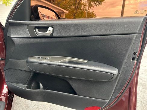 Used 2020 Kia Optima LX image 30