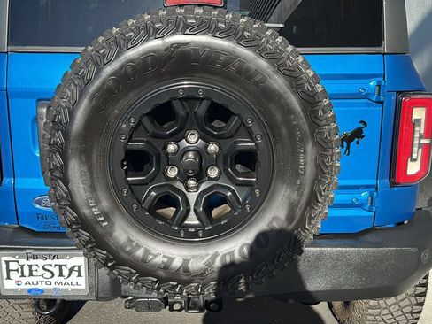 Certified 2022 Ford Bronco Wildtrak AWD/4WD image 8