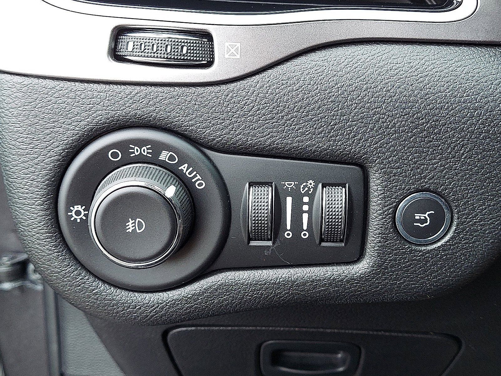 Used 2019 Jeep Cherokee Limited AWD/4WD image 26