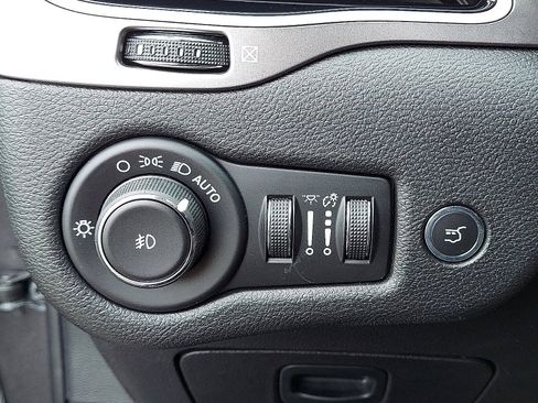 Certified 2019 Jeep Cherokee Limited image 26