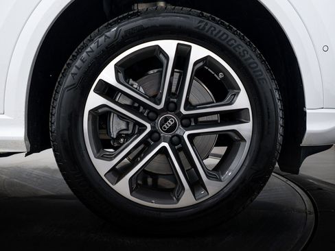 Certified 2025 Audi Q5 Premium w/ Convenience Package image 22