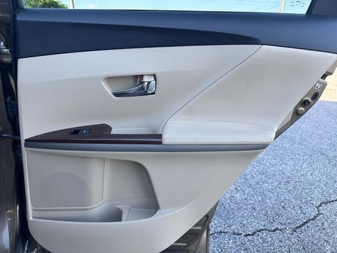 Used 2013 Toyota Venza XLE FWD image 32