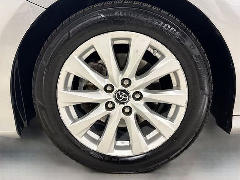 Used 2019 Toyota Camry LE image 34