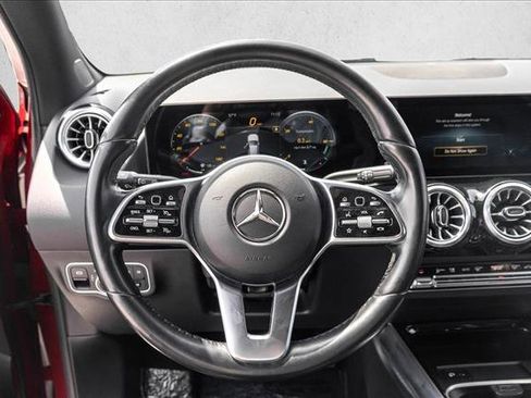 Used 2022 Mercedes-Benz GLA 250 4MATIC image 11