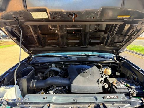 Used 2016 Toyota Tacoma SR5 image 20