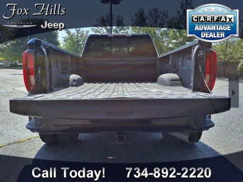 Used 2023 GMC Sierra 3500 Denali w/ Denali Ultimate Package image 10