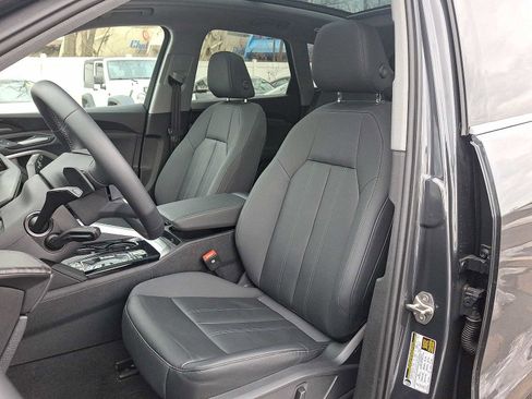 Certified 2025 Audi Q5 Premium Plus w/ Premium Plus image 11