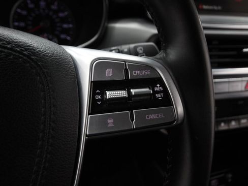 Used 2022 Kia Telluride LX image 19