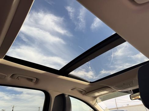 Used 2018 Ford Escape Titanium w/ Ford Safe & Smart Package image 17